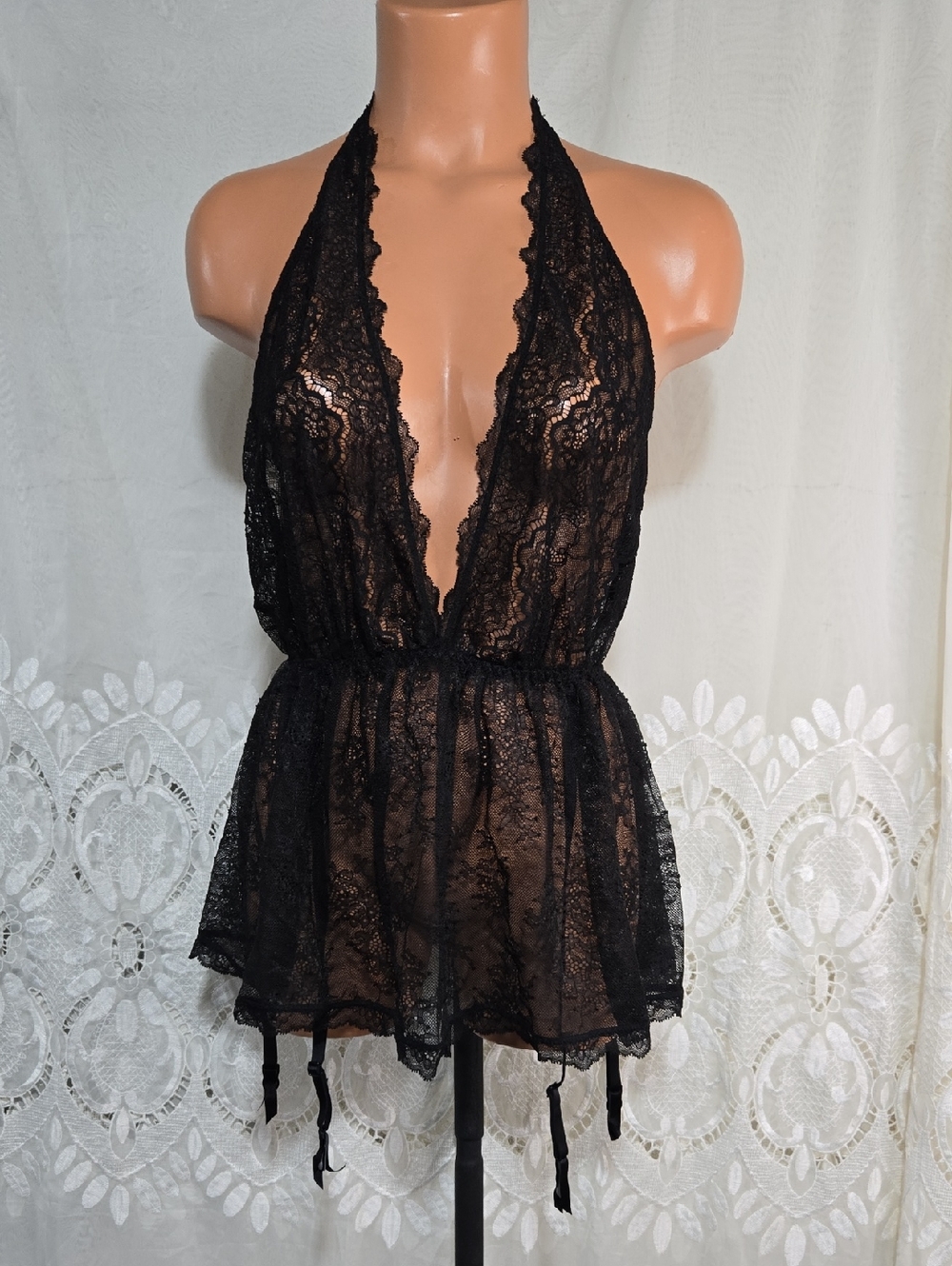 Victoria's Secret Black Sheer Lace Halter Babydoll with Garter Strap Lingerie Xl